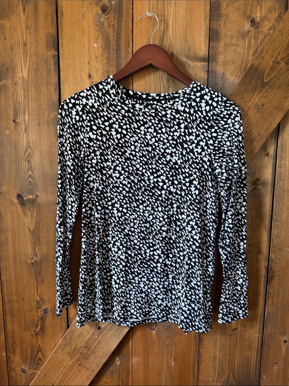 Chico's Women Black & White Abstract Print Long Sleeve Tee